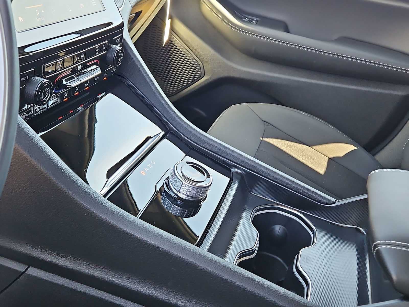 2026 Jeep Grand Cherokee GRAND CHEROKEE L LAREDO X 4X2