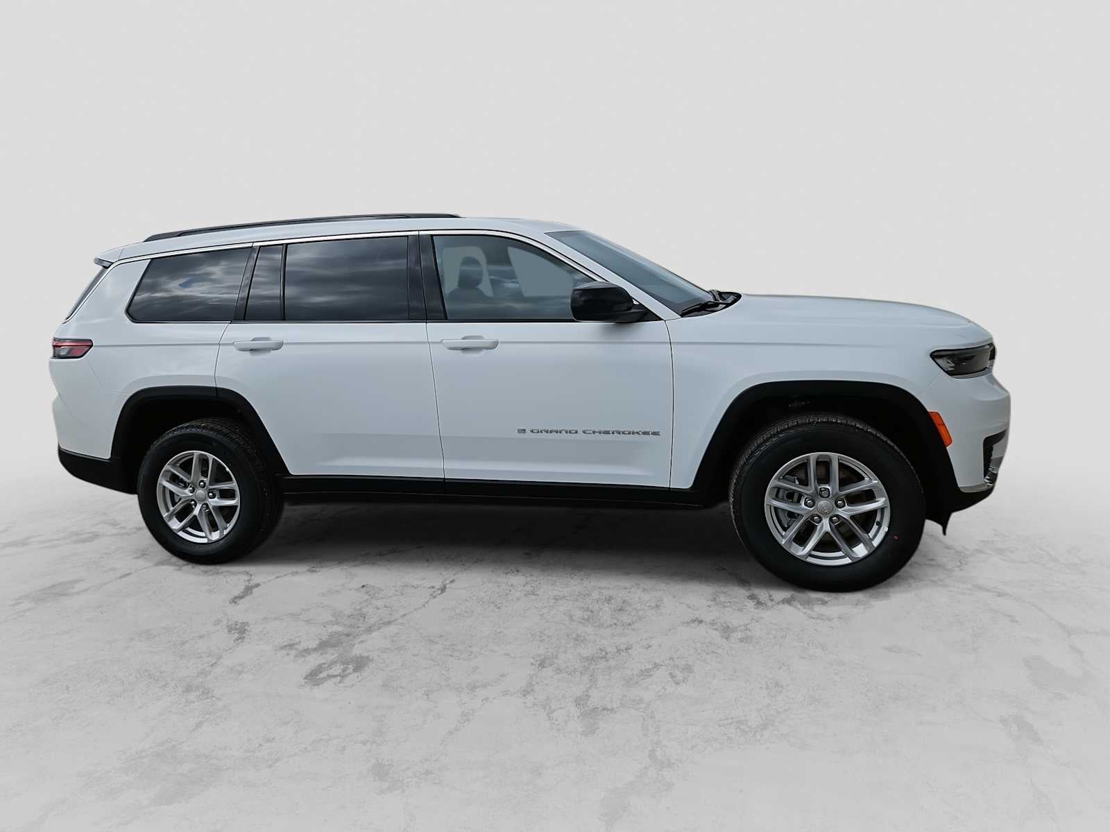 2026 Jeep Grand Cherokee GRAND CHEROKEE L LAREDO X 4X2