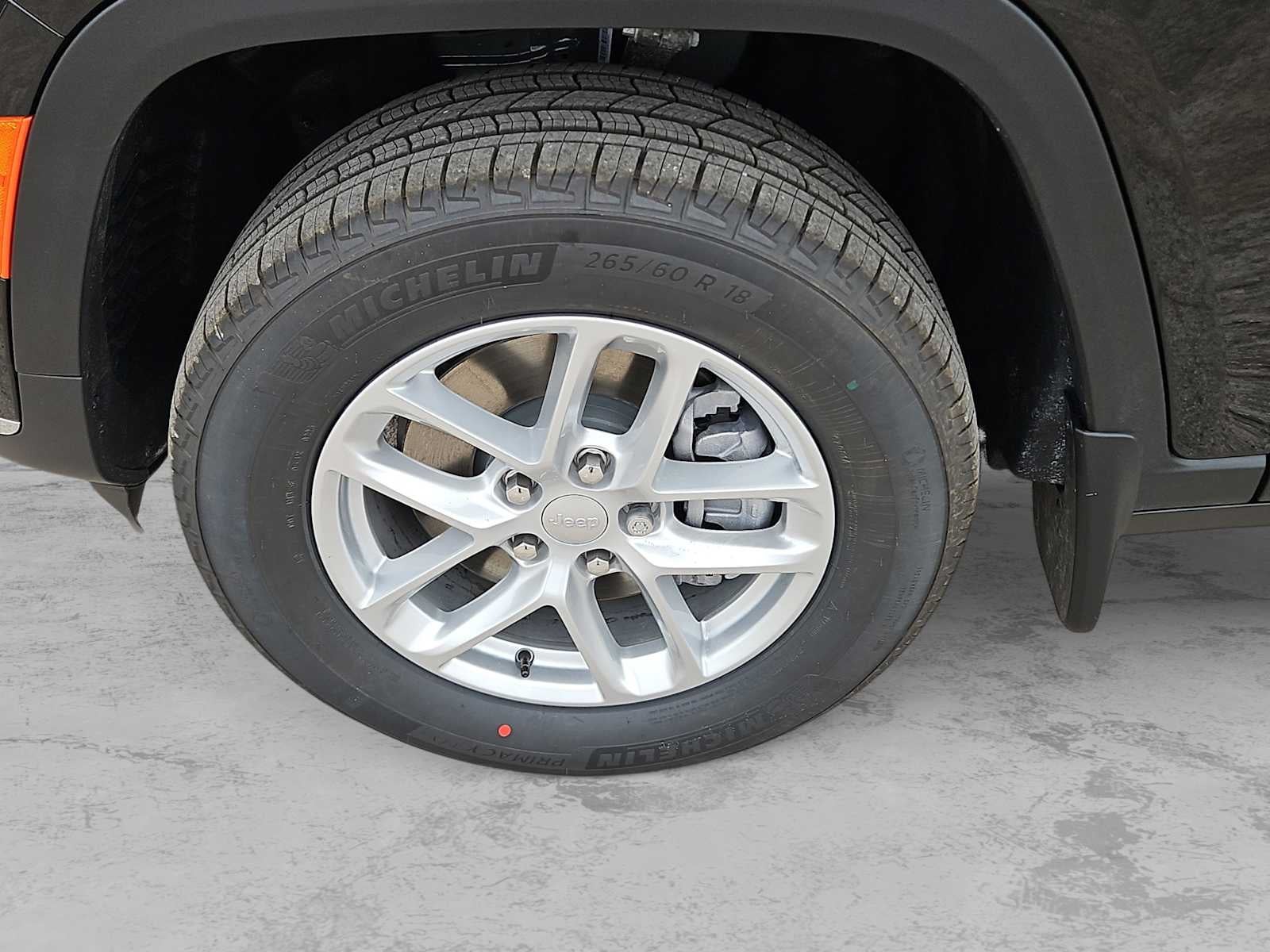 2026 Jeep Grand Cherokee GRAND CHEROKEE L LAREDO X 4X2