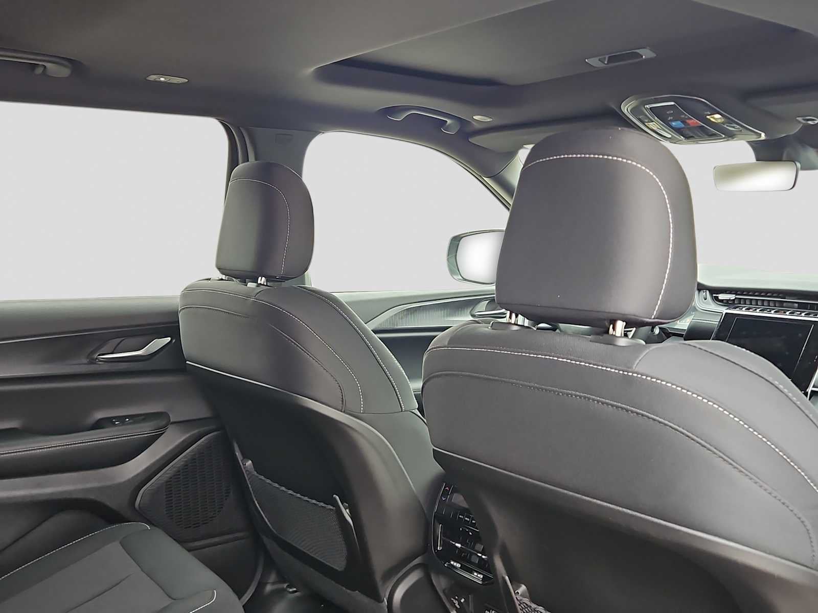 2026 Jeep Grand Cherokee GRAND CHEROKEE L LAREDO X 4X2