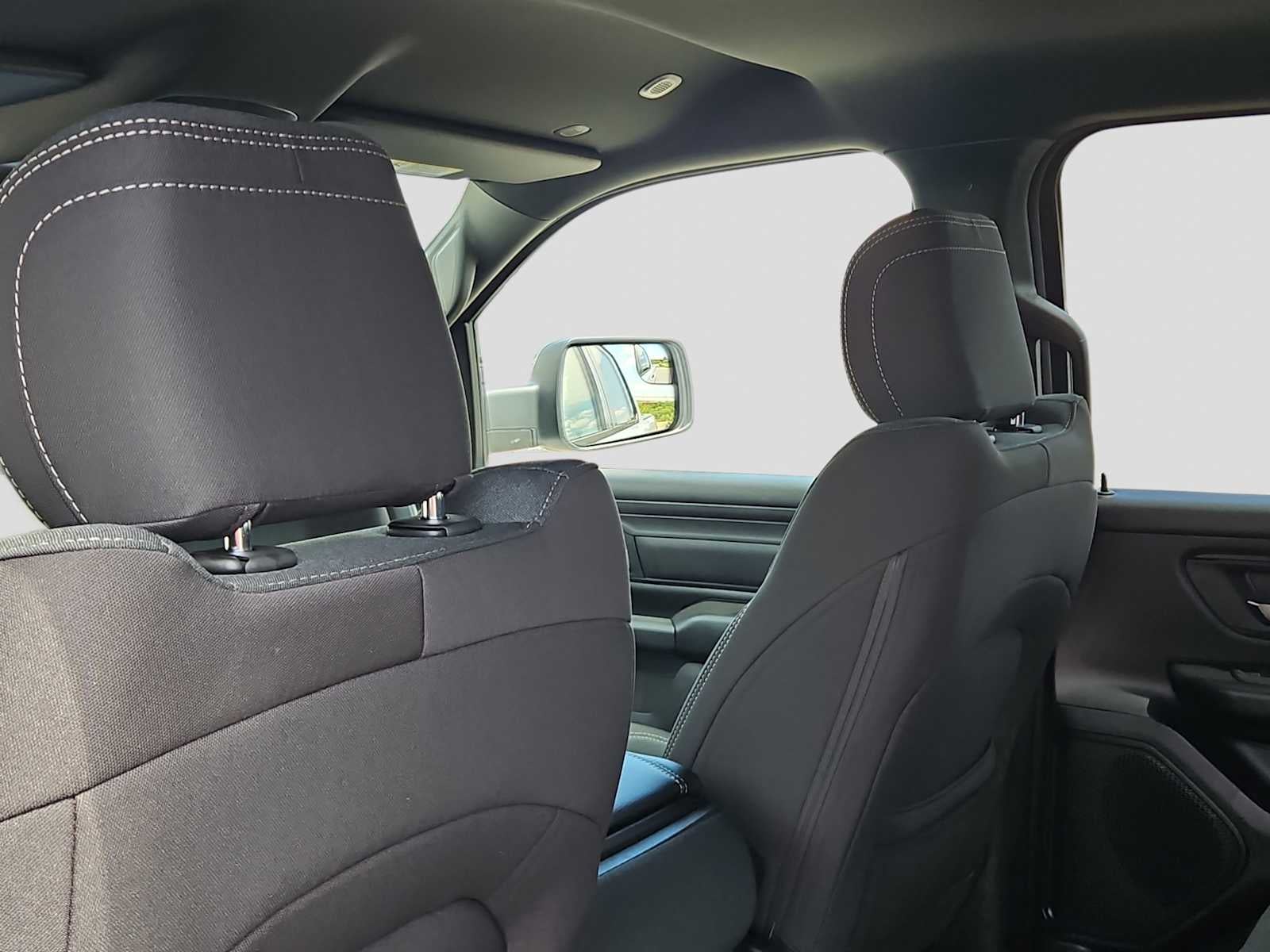 2026 RAM 1500 RAM 1500 EXPRESS CREW CAB 4X2 5'7' BOX