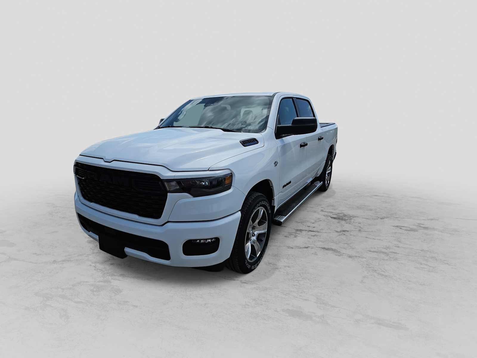 2026 RAM 1500 RAM 1500 EXPRESS CREW CAB 4X2 5'7' BOX