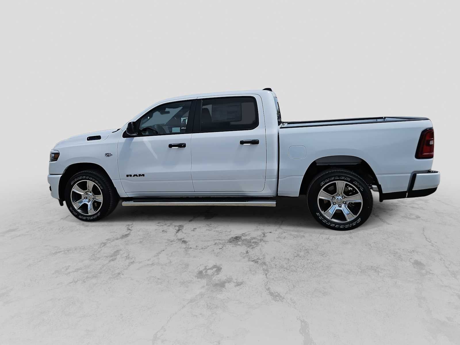 2026 RAM 1500 RAM 1500 EXPRESS CREW CAB 4X2 5'7' BOX