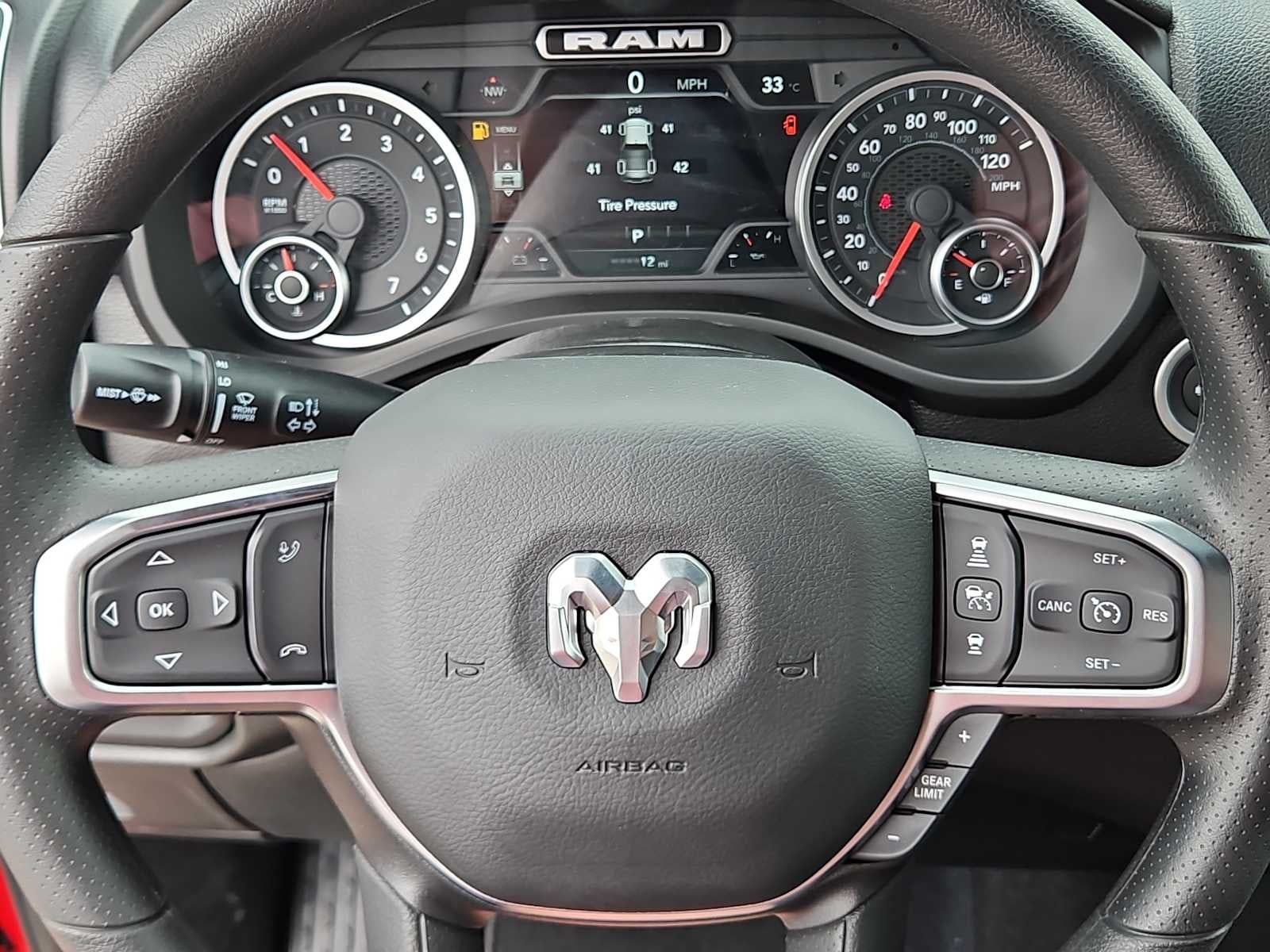 2026 RAM Ram 1500 RAM 1500 EXPRESS CREW CAB 4X4 5'7' BOX