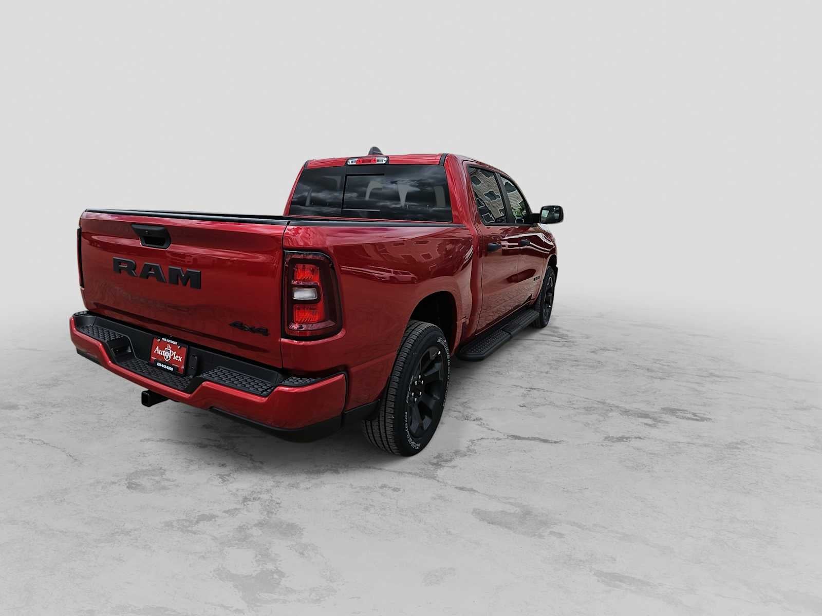 2026 RAM Ram 1500 RAM 1500 EXPRESS CREW CAB 4X4 5'7' BOX