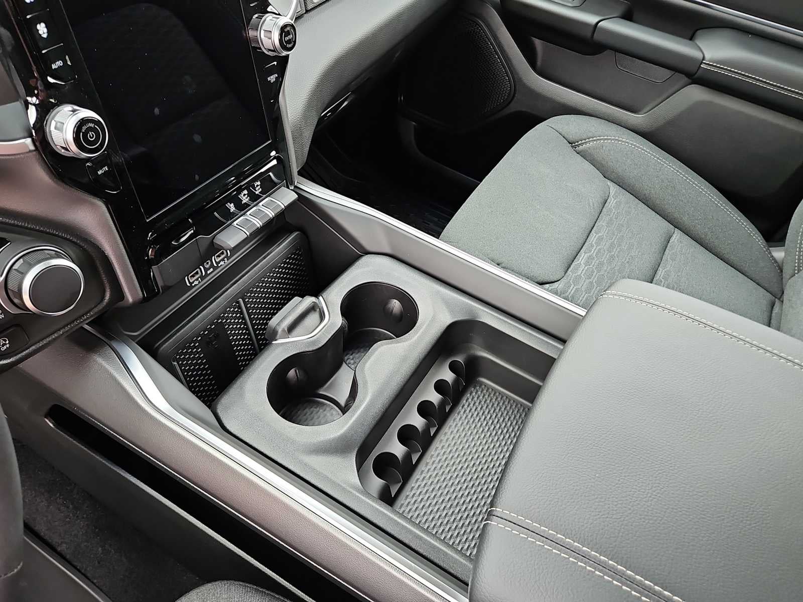 2026 RAM Ram 1500 RAM 1500 LONE STAR CREW CAB 4X4 5'7' BOX