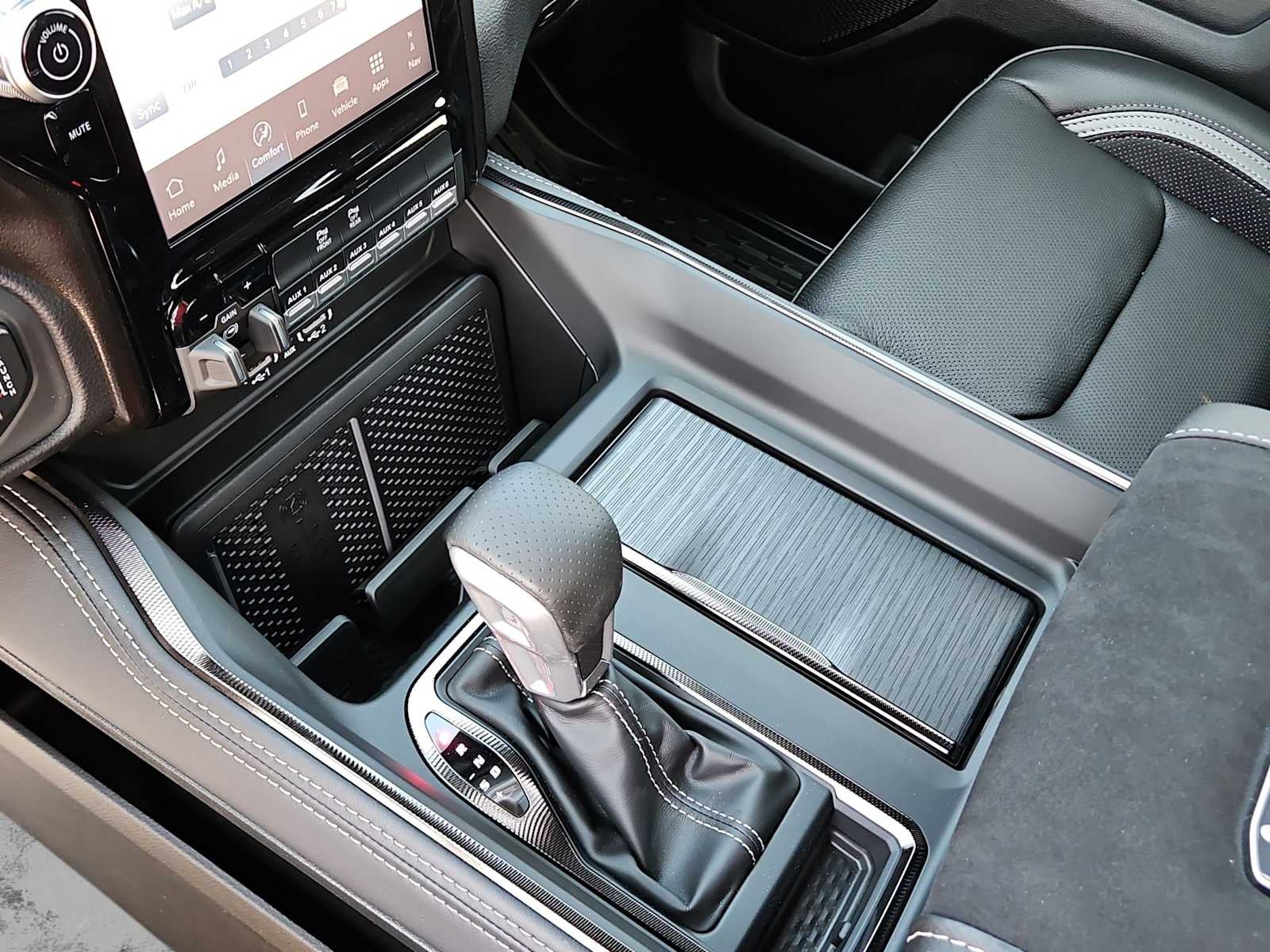 2026 RAM Ram 1500 RAM 1500 RHO CREW CAB 4X4 5'7' BOX