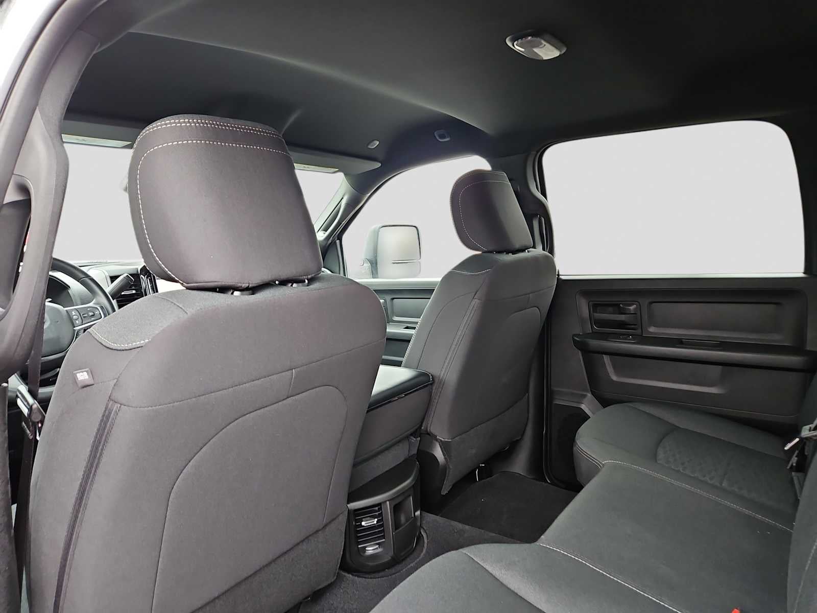 2026 RAM Ram 2500 RAM 2500 BLACK EXPRESS CREW CAB 4X4 6'4' BOX