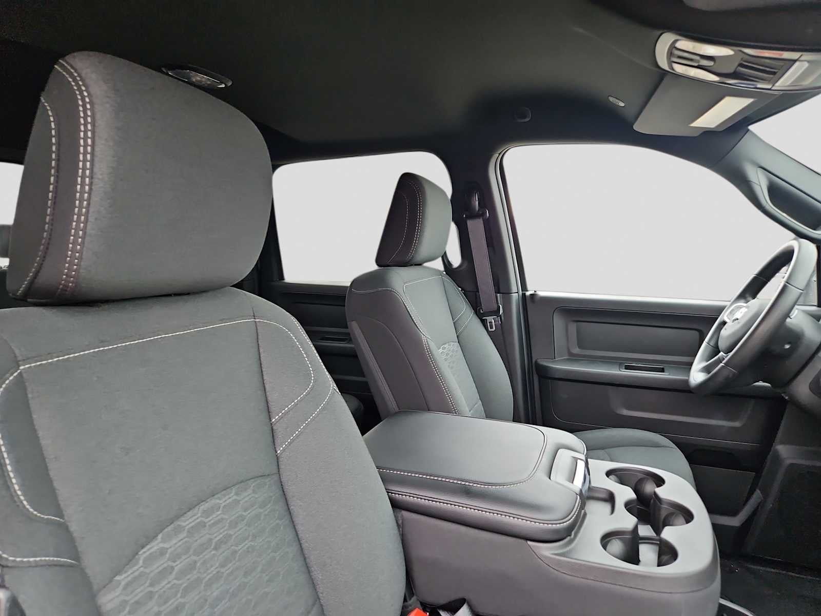 2026 RAM Ram 2500 RAM 2500 BLACK EXPRESS CREW CAB 4X4 6'4' BOX