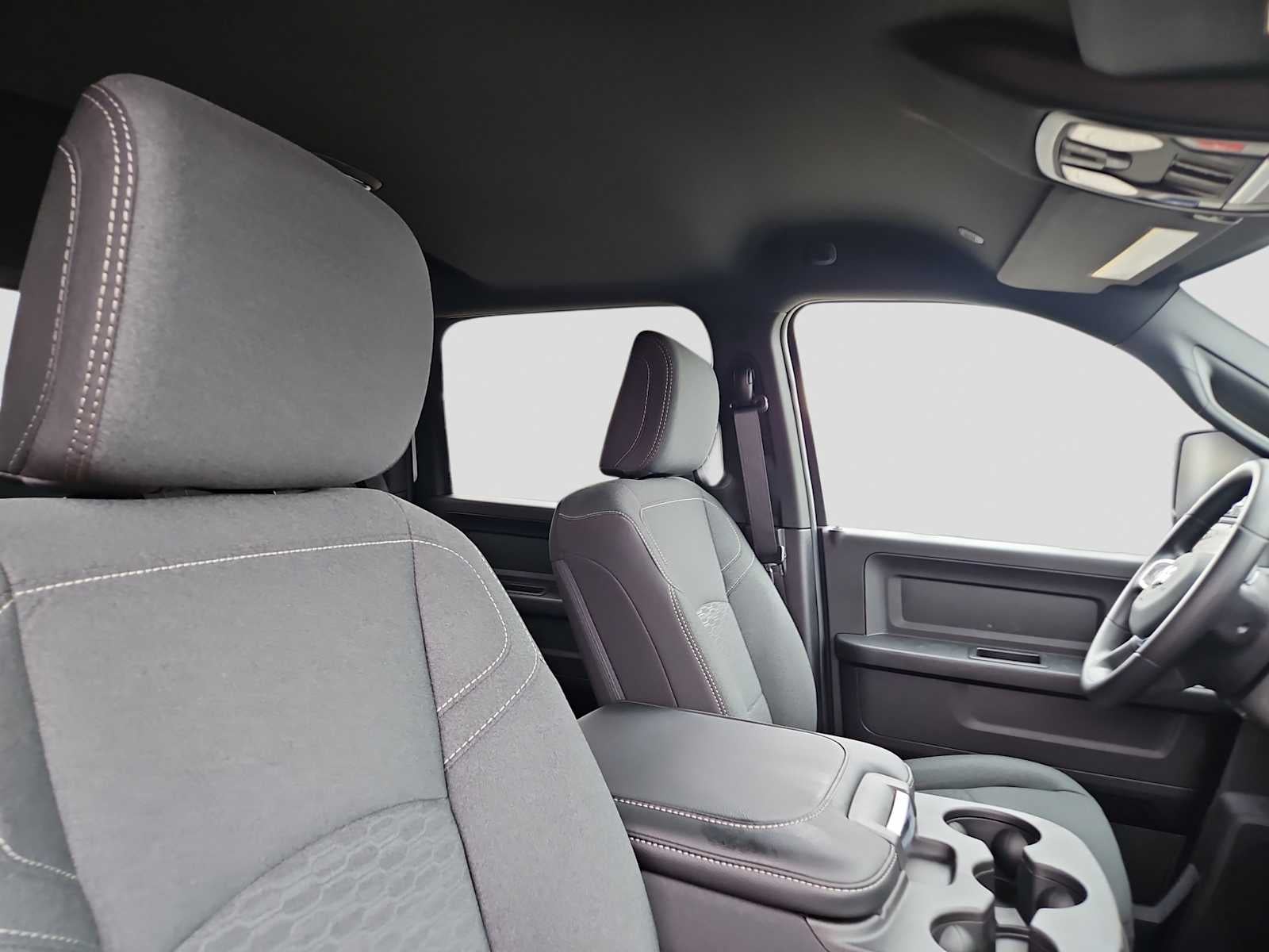 2026 RAM Ram 2500 RAM 2500 BLACK EXPRESS CREW CAB 4X4 6'4' BOX