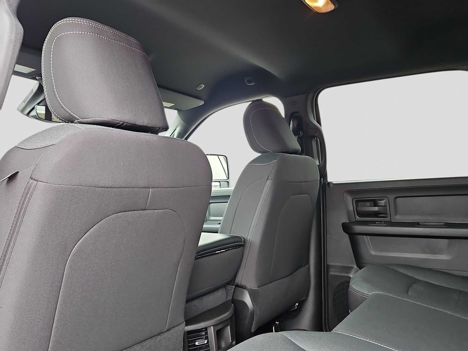 2026 RAM Ram 2500 RAM 2500 BLACK EXPRESS CREW CAB 4X4 6'4' BOX