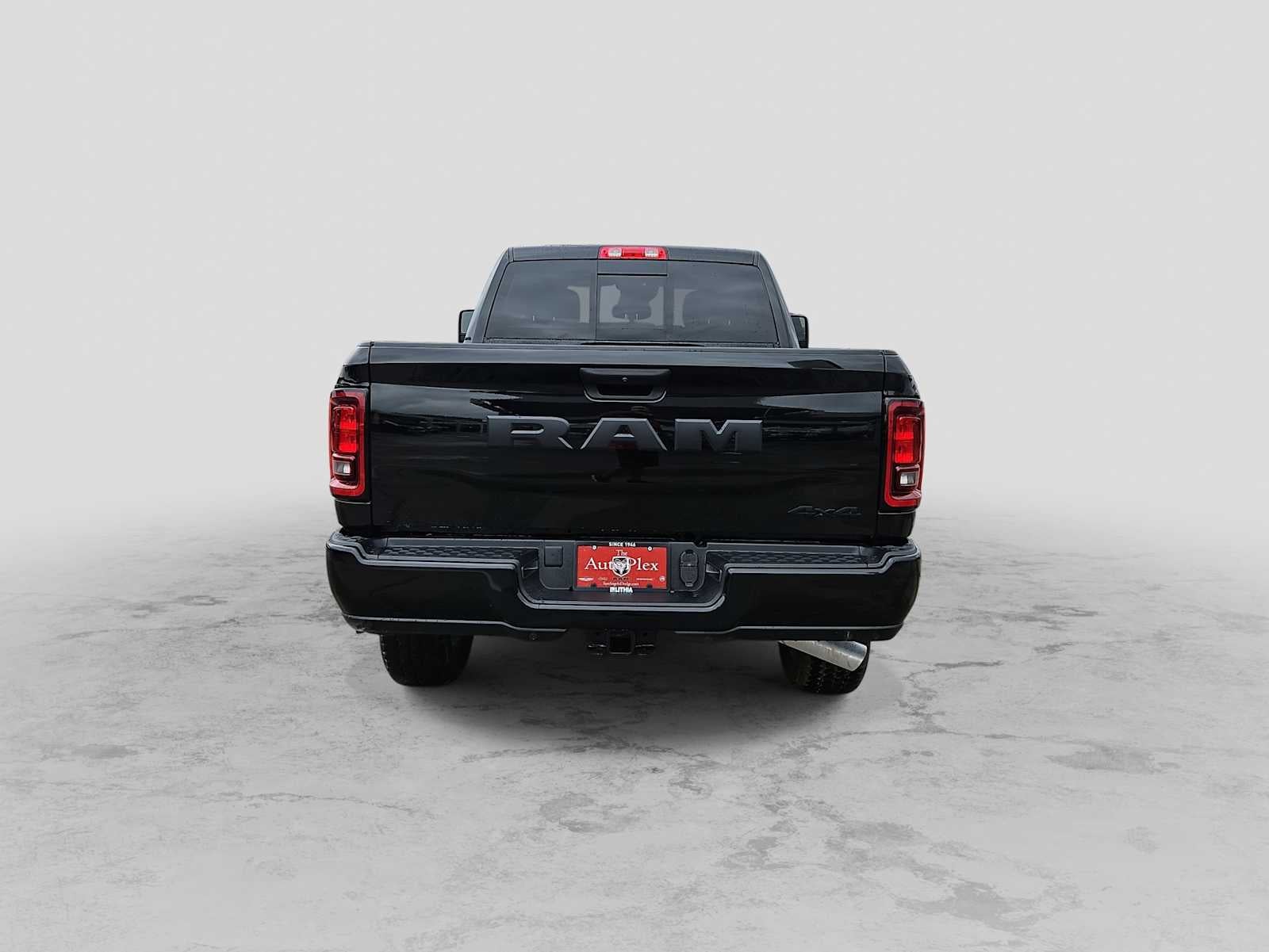 2026 RAM Ram 2500 RAM 2500 BLACK EXPRESS CREW CAB 4X4 6'4' BOX
