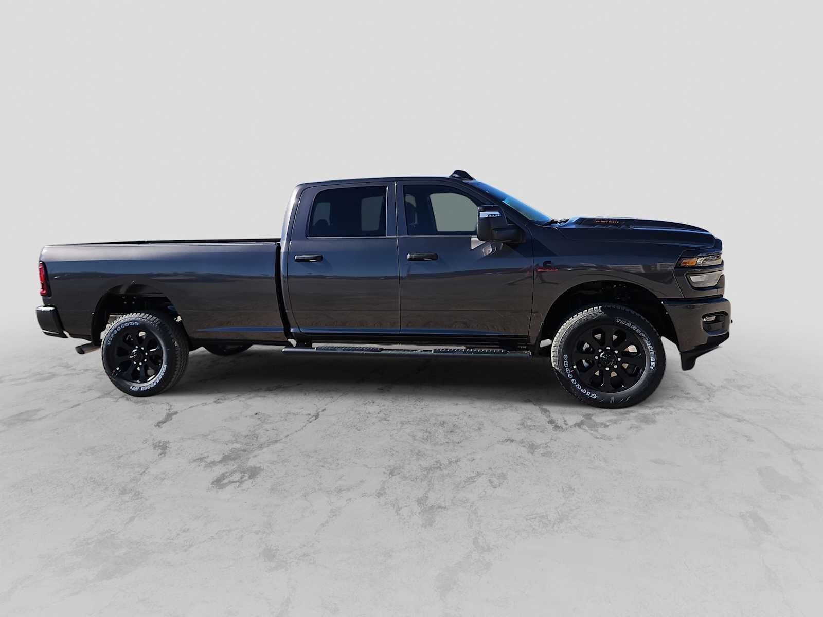 2026 RAM Ram 2500 RAM 2500 BLACK EXPRESS CREW CAB 4X4 8' BOX