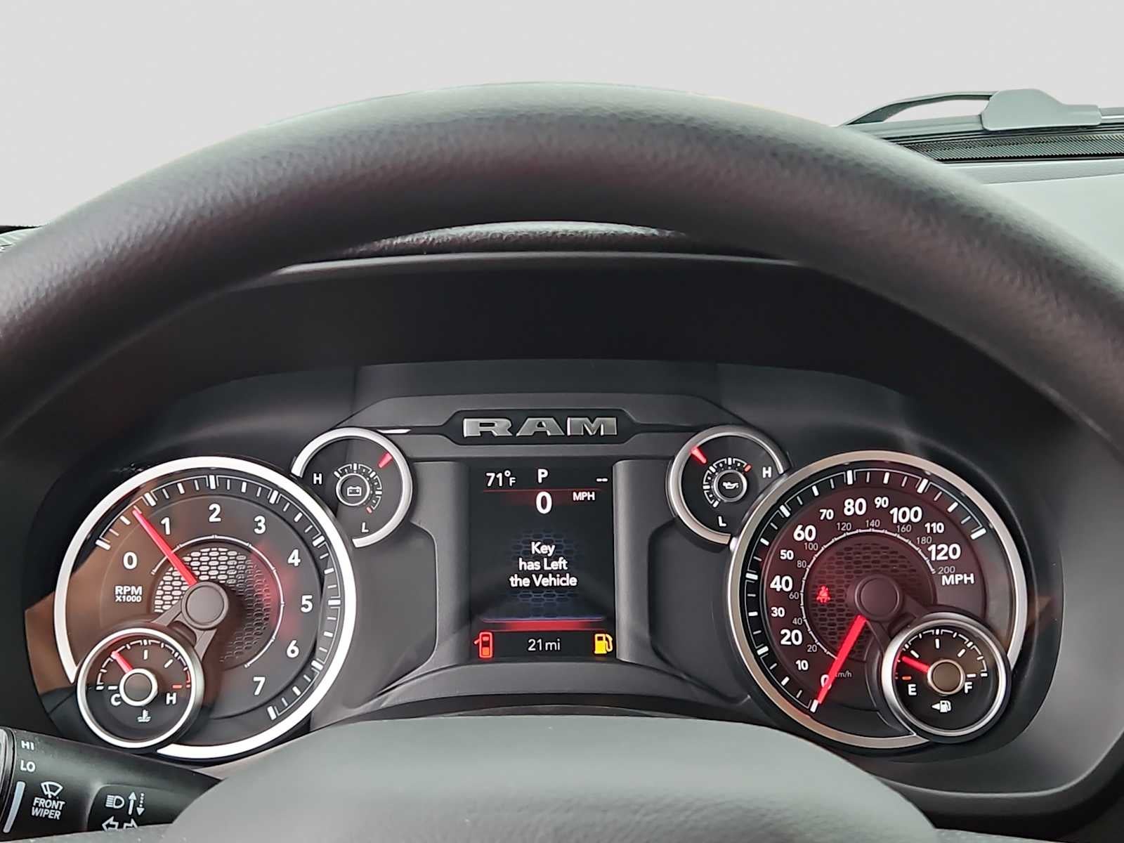 2026 RAM Ram 1500 RAM 1500 EXPRESS CREW CAB 4X2 5'7' BOX