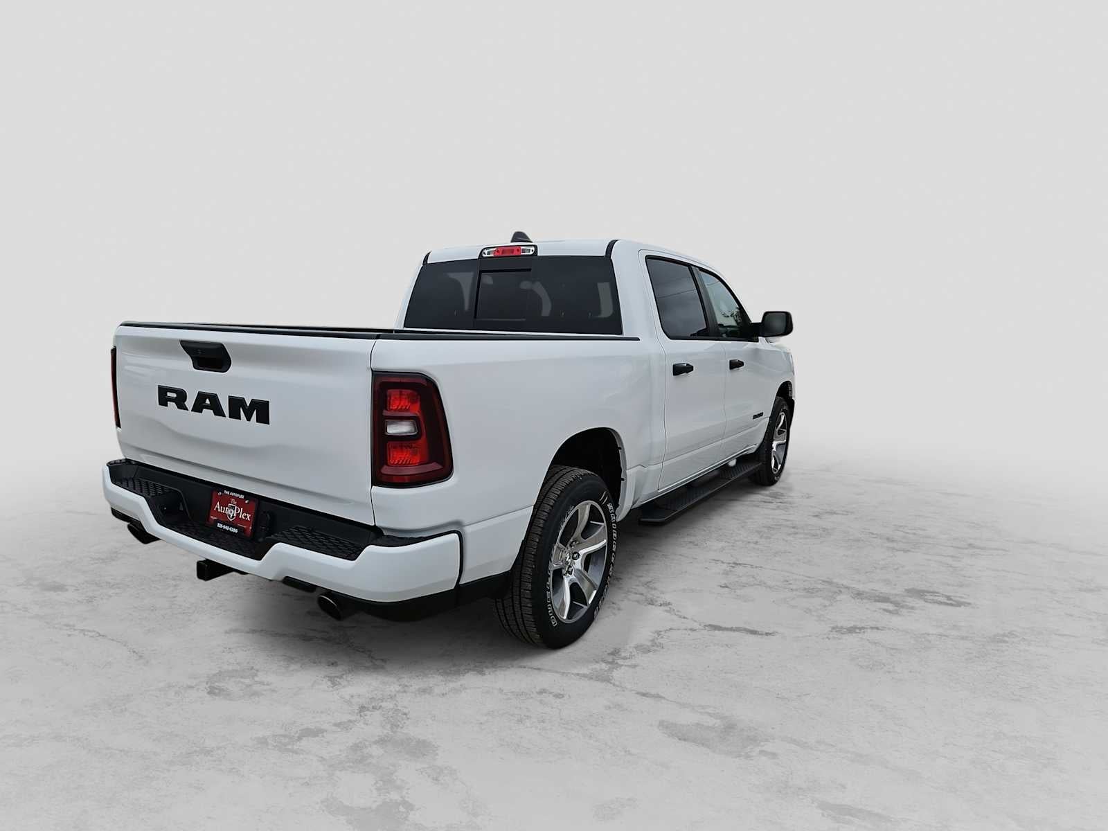 2026 RAM Ram 1500 RAM 1500 EXPRESS CREW CAB 4X2 5'7' BOX