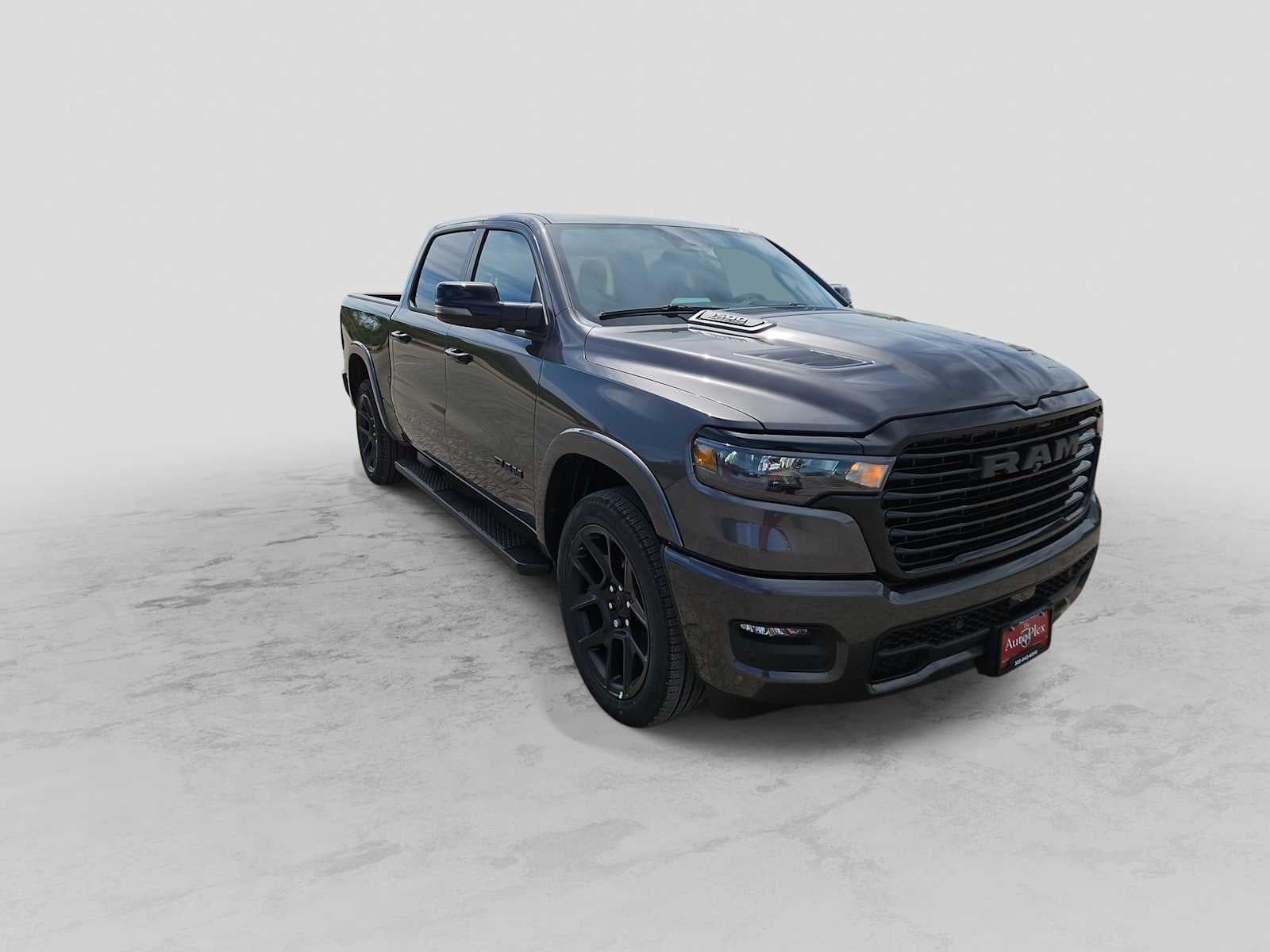 2026 RAM Ram 1500 RAM 1500 LARAMIE CREW CAB 4X2 5'7' BOX