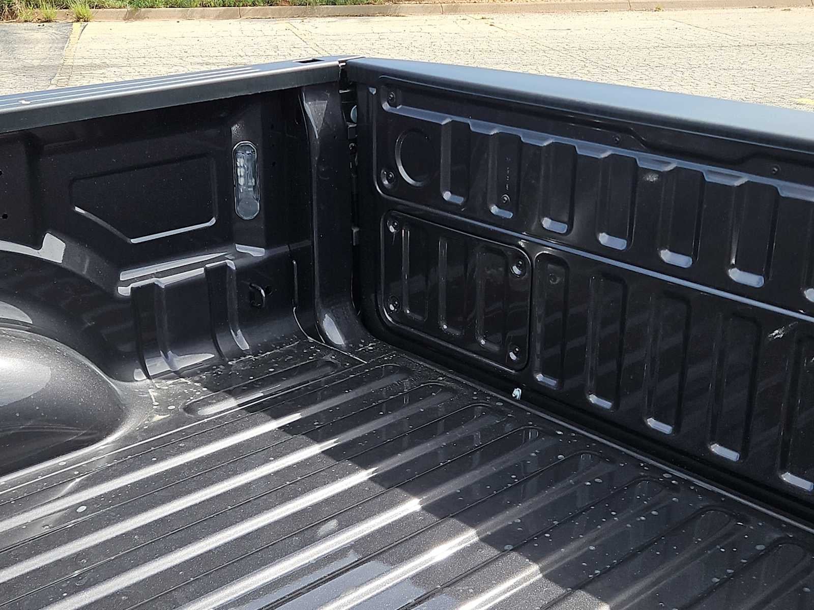 2026 RAM Ram 1500 RAM 1500 LARAMIE CREW CAB 4X2 5'7' BOX