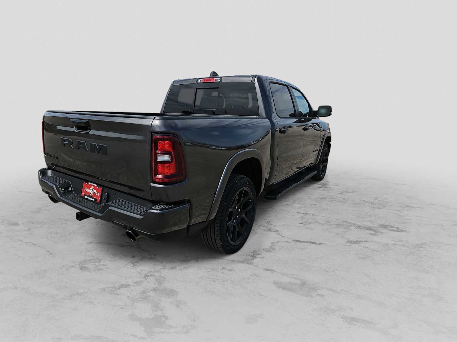 2026 RAM Ram 1500 RAM 1500 LARAMIE CREW CAB 4X2 5'7' BOX