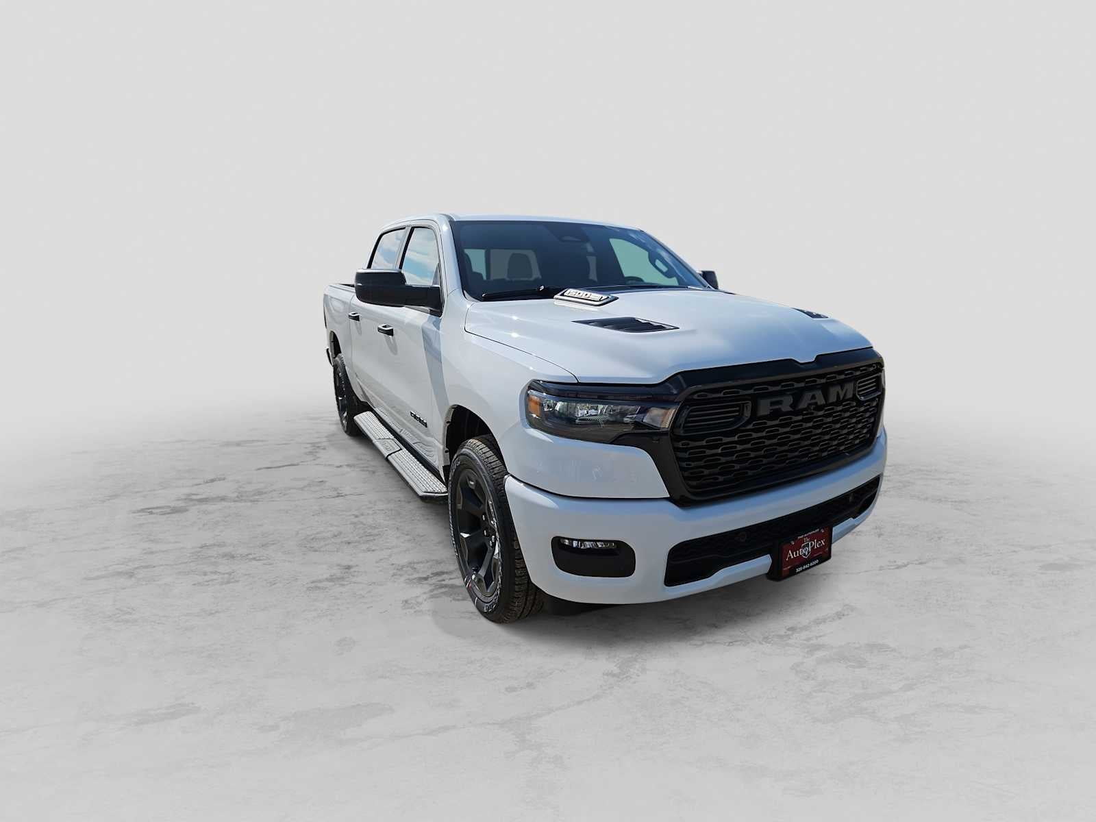 2026 RAM Ram 1500 RAM 1500 EXPRESS CREW CAB 4X4 5'7' BOX