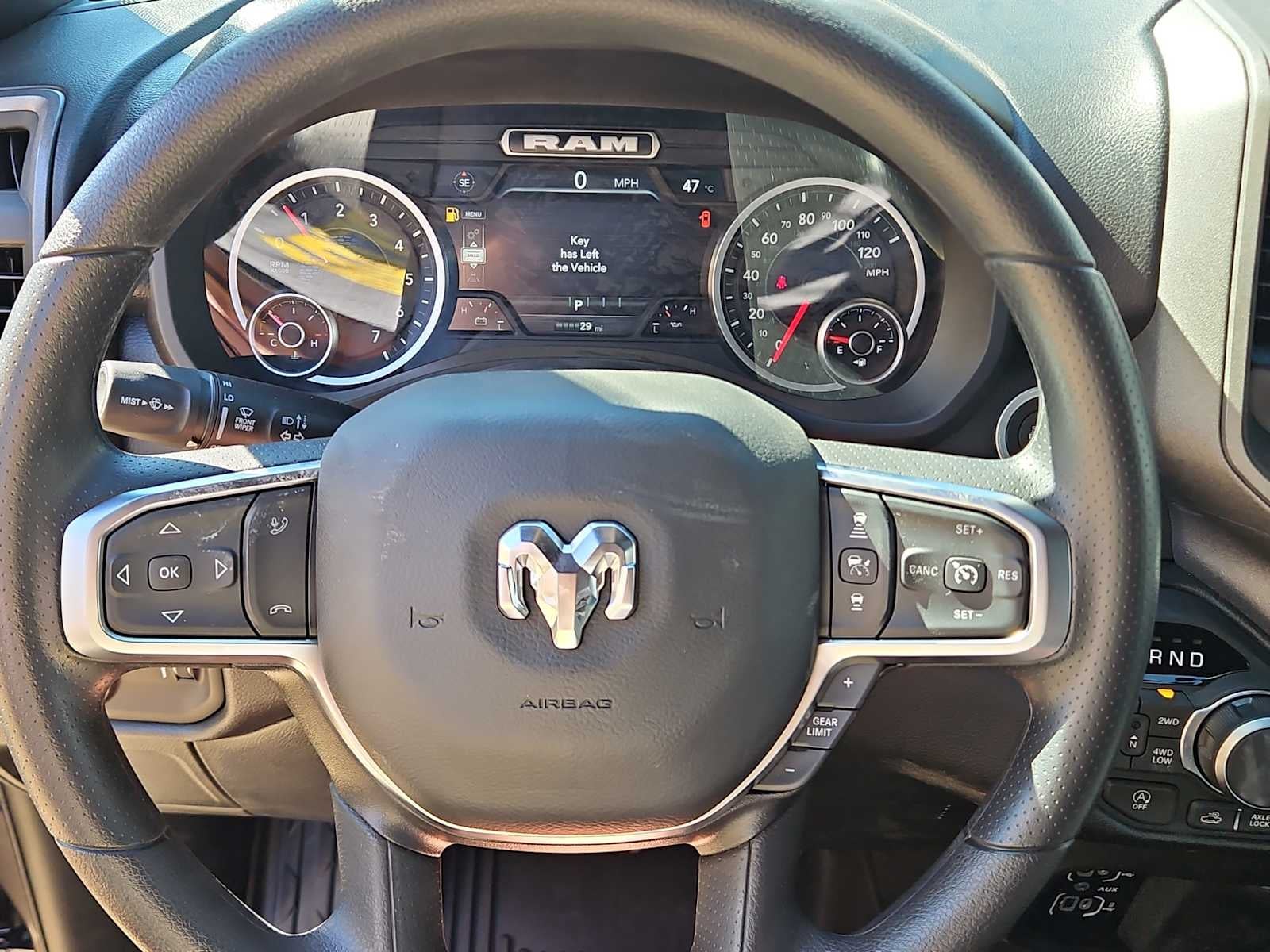 2026 RAM 1500 RAM 1500 WARLOCK CREW CAB 4X4 5'7' BOX