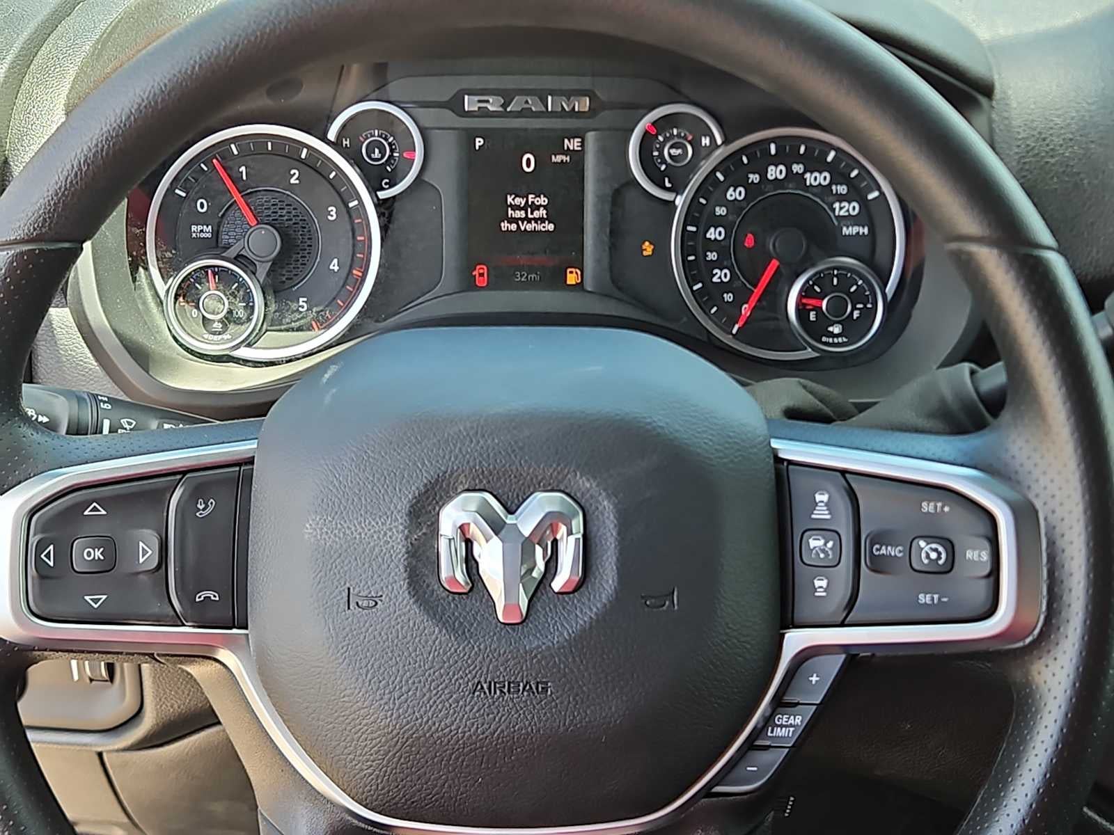 2026 RAM 2500 RAM 2500 WARLOCK CREW CAB 4X4 6'4' BOX