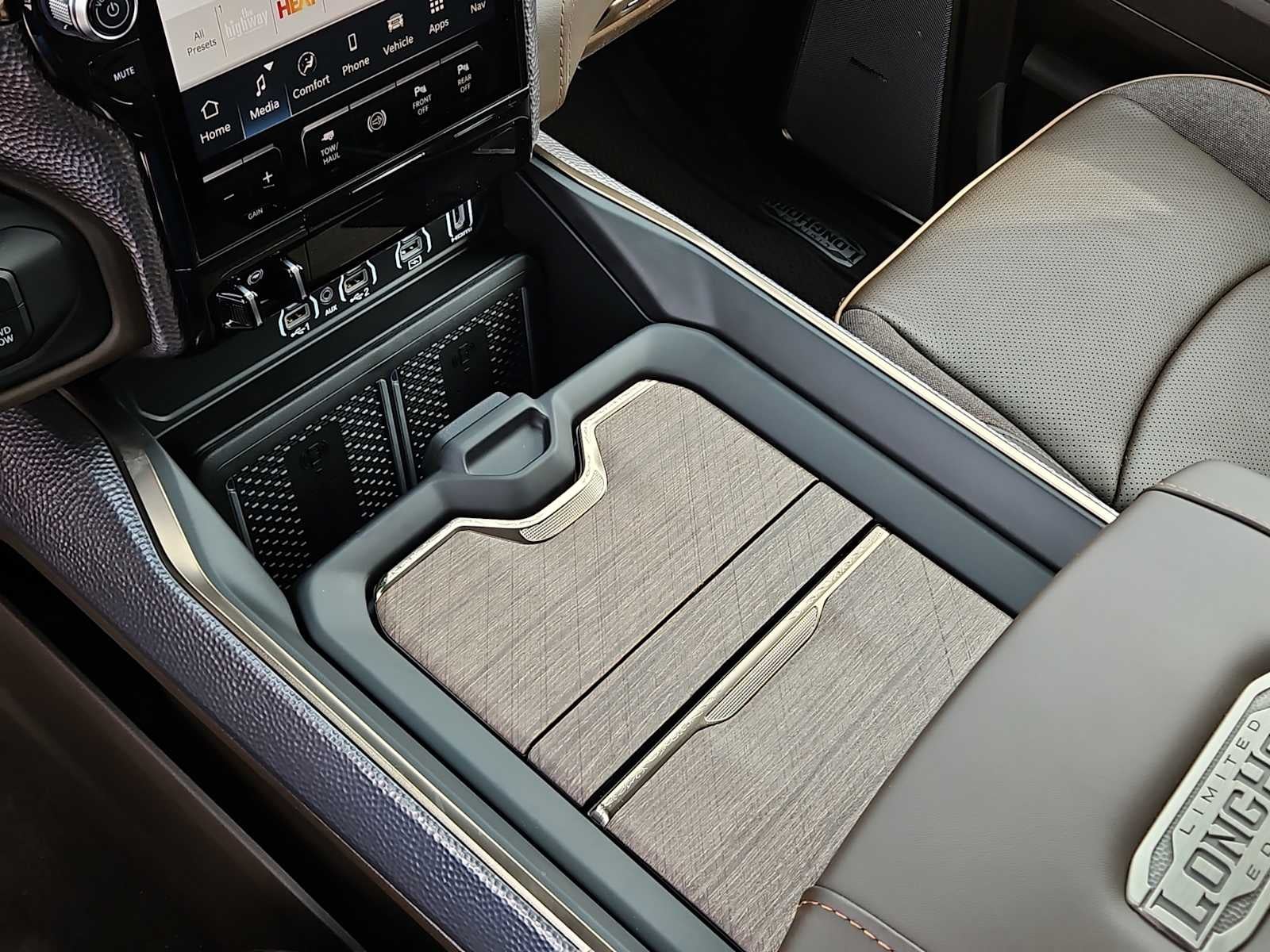 2026 RAM Ram 2500 RAM 2500 LIMITED LONGHORN CREW CAB 4X4 6'4' BOX